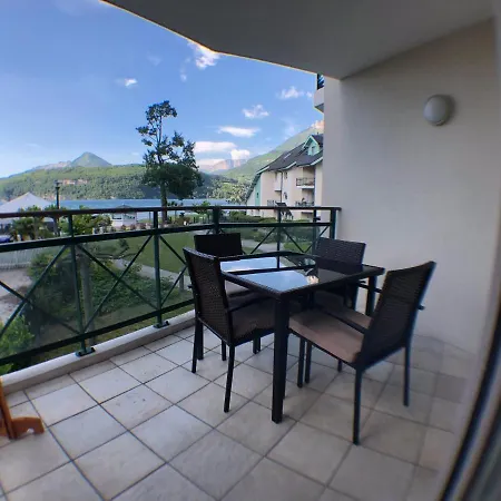 Avec Terrasse Sur Lac, Confort, Dans Avec Et Ponton Privee Duingt