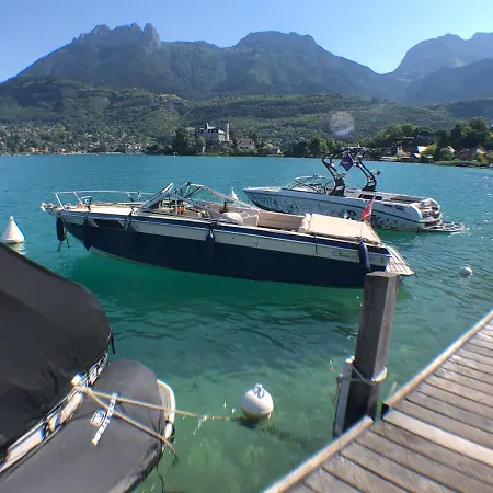 Avec Terrasse Sur Lac, Confort, Dans Avec Et Ponton Privee * Duingt