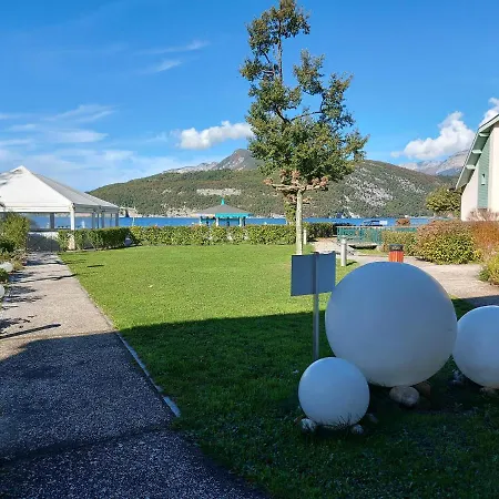 Avec Terrasse Sur Lac, Confort, Dans Avec Et Ponton Privee * Duingt