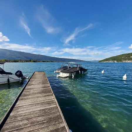 Avec Terrasse Sur Lac, Confort, Dans Avec Et Ponton Privee *