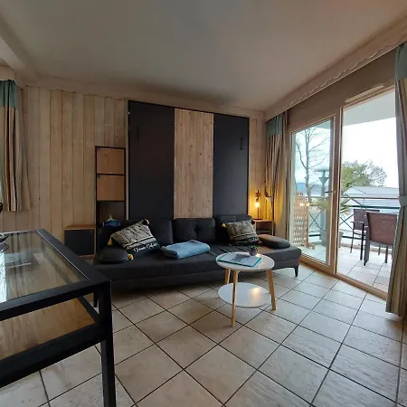 Apartamento Avec Terrasse Sur Lac, Confort, Dans Résidence Avec Et Ponton Privee Duingt