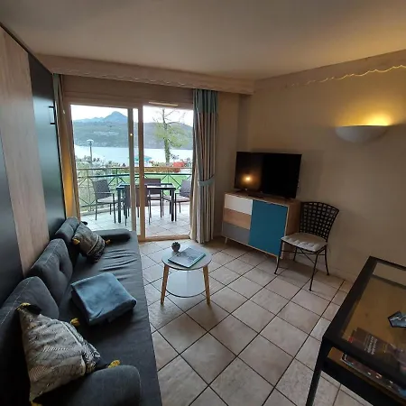Avec Terrasse Sur Lac, Confort, Dans Avec Et Ponton Privee Apartment *